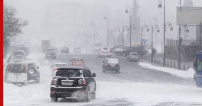 Избежать ДТП в снегопад помогут советы инструктора по вождению