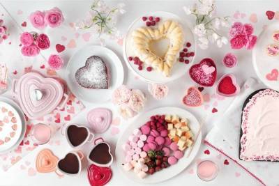 10 способов украсить десерты ко Дню святого Валентина