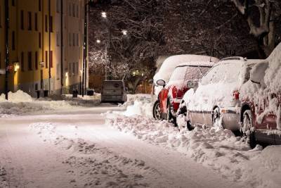 Эксперты дали советы, как вести себя при снежном коллапсе водителям