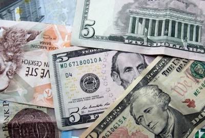 Доллар и евро на выходных рванули вверх