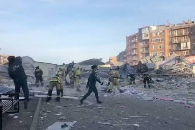 На месте взрыва супермаркета во Владикавказе найден живым охранник
