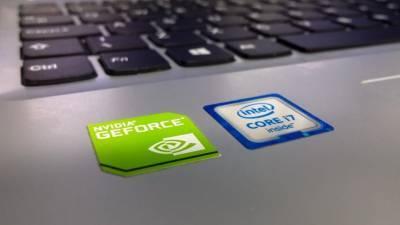 Стоимость процессоров Intel Core десятого поколения упала в России