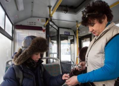 В России запретили высаживать детей без билетов из общественного транспорта