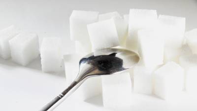 Жителей России предупредили о возможном дефиците сахара на прилавках