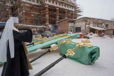В Тверской области освятили кресты реставрируемого собора