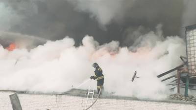 На территории Новолипецкого металлургического комбината вспыхнул пожар