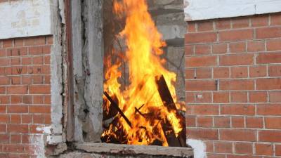 В пожаре в селе Исетском погибла трехлетняя девочка