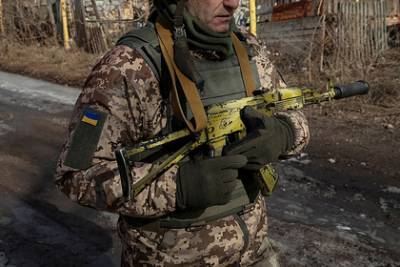 Стало известно о взрывах на украинских позициях в Донбассе
