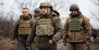 Ходячий мем»: бывший боец ВСУ высмеял поездку Зеленского в Донбасс