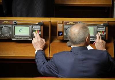 Разумков рассказал, что будет с депутатом, если суд признает его "кнопкодавом"