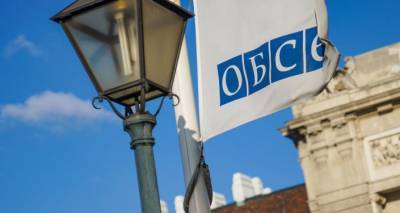 Плюрализм СМИ нужно сохранять: в ОБСЕ прокомментировали запрет телеканалов в Латвии