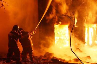 В Киеве вспыхнул пожар в многоэтажном жилом доме