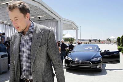 Маск захотел сделать летающую Tesla