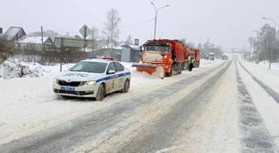 Тягачи и краны наизготове: в Ярославской области готовятся к снежному шторму