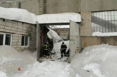 Один человек погиб при обрушении крыши ангара в Калужской области
