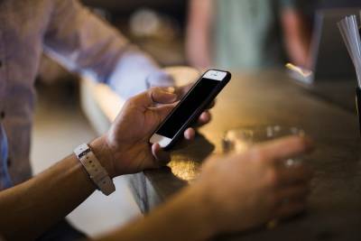 В смартфонах появится "пьяный" режим: он убережет от необдуманных сообщений и расходов