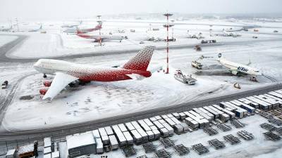 В Росавиации рассказали о работе столичных аэропортов в условиях снегопада