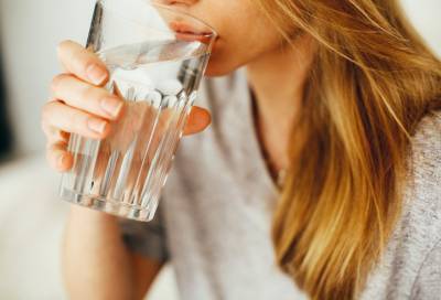 Жителям Ленобласти напомнили, почему важно пить воду каждый день