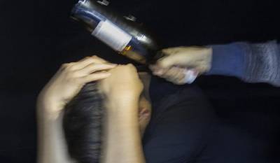 В Смоленске мужчина пострадал от удара бутылкой по голове