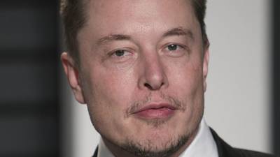Илон Маск планирует сделать летающую Tesla