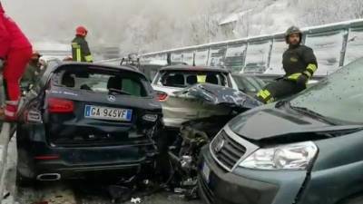 СМИ: на севере Италии произошло ДТП с участием 20 машин