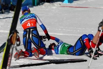Российские лыжники завоевала серебряные медали в смешанной эстафете на МЧМ-2021