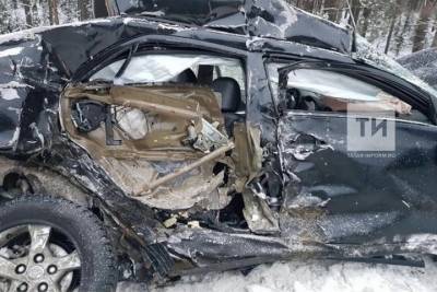 Два человека погибли в массовой аварии на границе Татарстана и Марий Эл