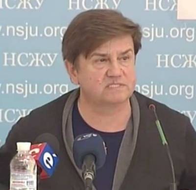 Политолог Карасев объяснил решение Зеленского ввести на телевидении Украины цензуру