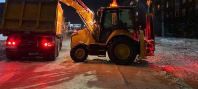 "Продолжает обеспечивать чистоту и безопасность": власти рассказали о борьбе со снегом в Петрозаводске