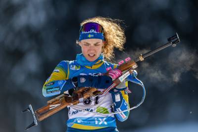 Норвежка Экхофф выиграла спринт на ЧМ-2021 по биатлону, россиянки - за пределами топ-10