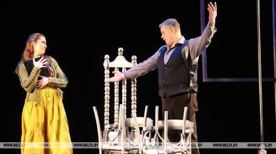 ФОТОФАКТ: Премьера трагикомедии "Загадочный визит" состоялась на сцене Гомельского драматического театра