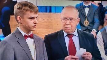 Вологодский выпускник победил в викторине "Умницы и умники" на Первом канале (ВИДЕО)