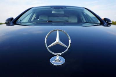 Mercedes отзывает 1,3 млн машин из-за проблемы с вызовом экстренных служб