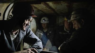 На шахте в Кузбассе обрушилась порода, горняки экстренно эвакуируются
