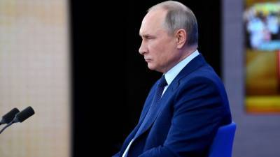 Путин: Россия находится на "марше развития"