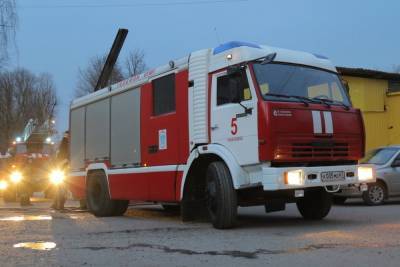 Пожар случился вечером 13 февраля на улице Фрунзе в Смоленске
