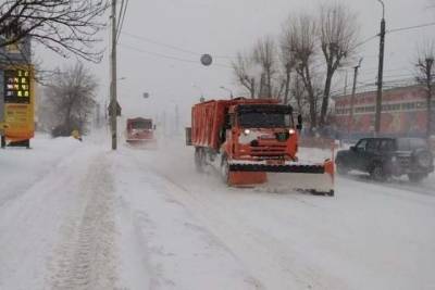 В Иванове на расчистку дорог после сильного снегопада привлекли дополнительную технику и людей