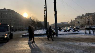Воскресенье в Петербурге будет облачным и снежным