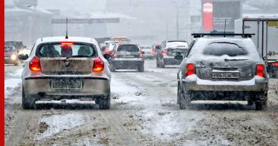 Автомобилистам рассказали о полезных приемах при езде в снегопад