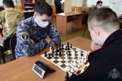 Ивановские росгвардейцы сразились в шахматы