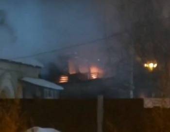 Деревянные дома в центре Вологды продолжают поджигать: сообщаем подробности пожара на ул.Зосимовской