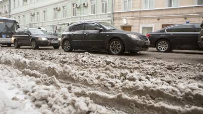 Названы самые сложные участки дорог в Москве после снегопада