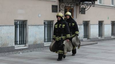 Один человек погиб во время обрушения крыши склада в Москве