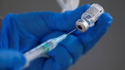 В Японии официально одобрили использование вакцины Pfizer