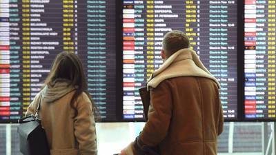 В аэропортах Москвы отменили и задержали 88 рейсов из-за снегопада