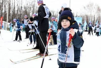 Чемпионы, малыши и семьи. Кто отличился в ульяновской гонке «Лыжня России»