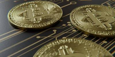 Стоимость Bitcoin впервые превысила $49 тысяч