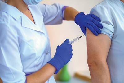 Кампания вакцинации достигла трёхпроцентной отметки