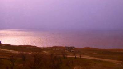 Вблизи Геническа пошел розовый снег на Розовом озере