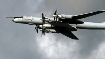 Военный Ту-142 экстренно сел под Вологдой из-за технеисправности